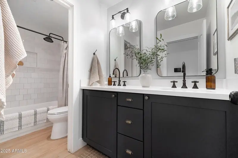Photograph 21 of 40 · 2982 S Holguin Way