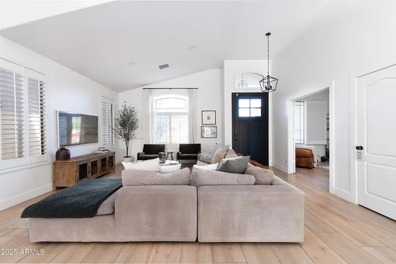 Photograph 9 of 40 · 2982 S Holguin Way
